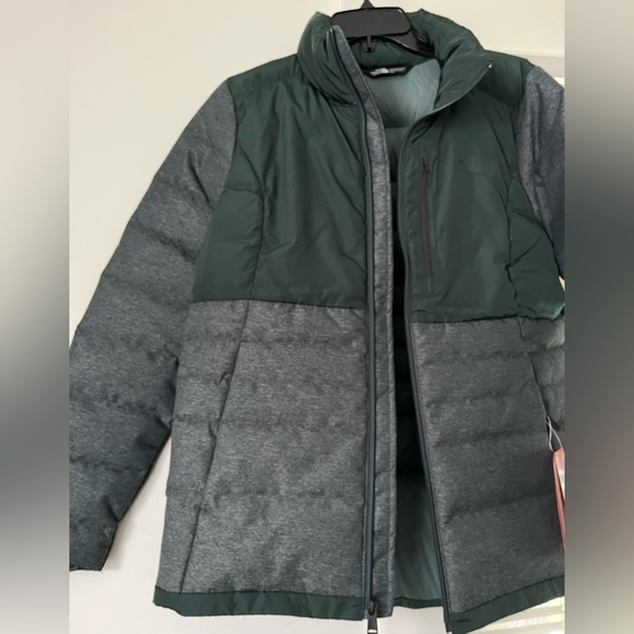 **sold elsewhere** NWT northface winter insulated jacket, green, size large - Picture 3 of 12